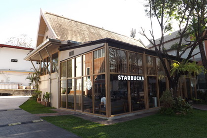 お店の外観